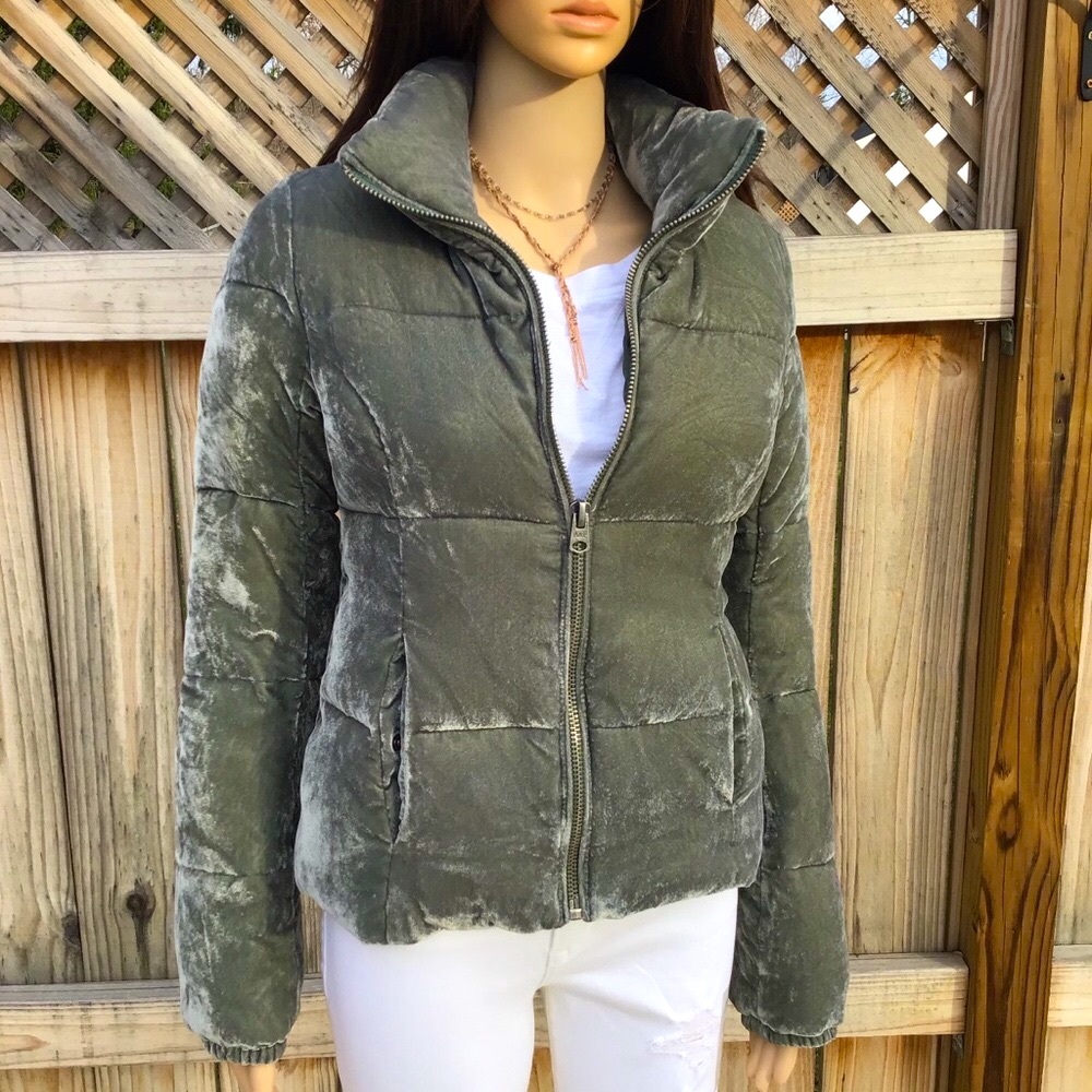 ABERCROMBIE & FITCH WIND RESISTANT VELVET PUFFER COAT - LIKE NEW-S,XS - Picture 5 of 11